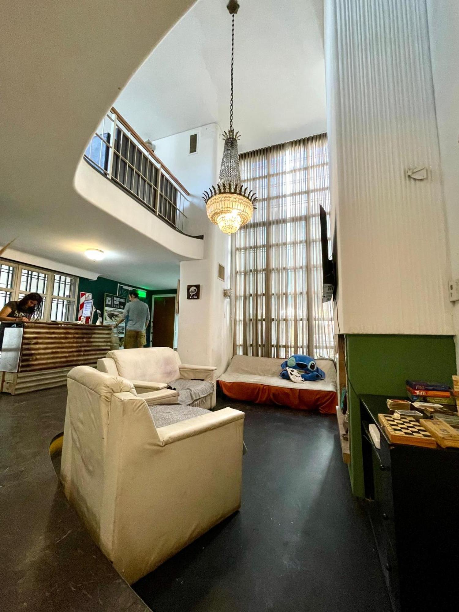 Panda Hostel Mendoza Exteriör bild